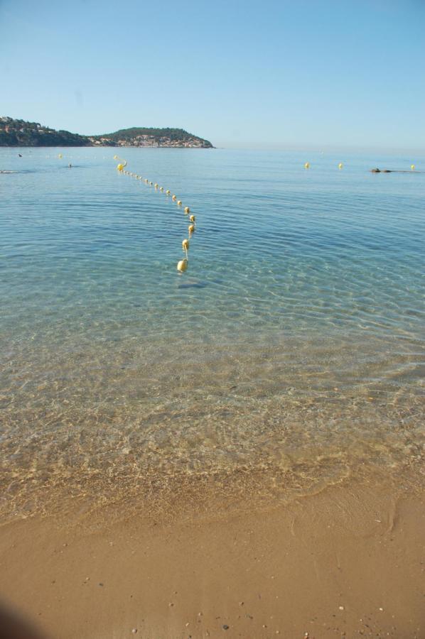Magnifique Petit Cocon Bord De Mer Le Pradet Exterior photo